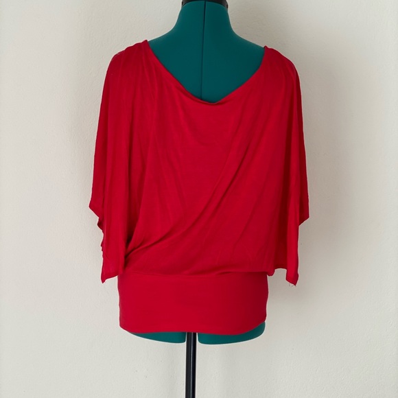 SOLD Stunning red and silver sequin comfy blouse - Picture 5 of 8